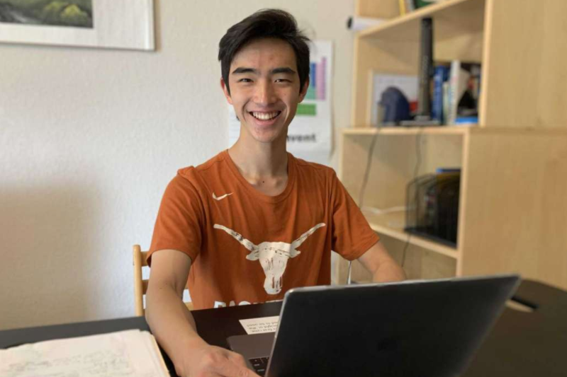 Texas ECE undergraduate Allen Zhou