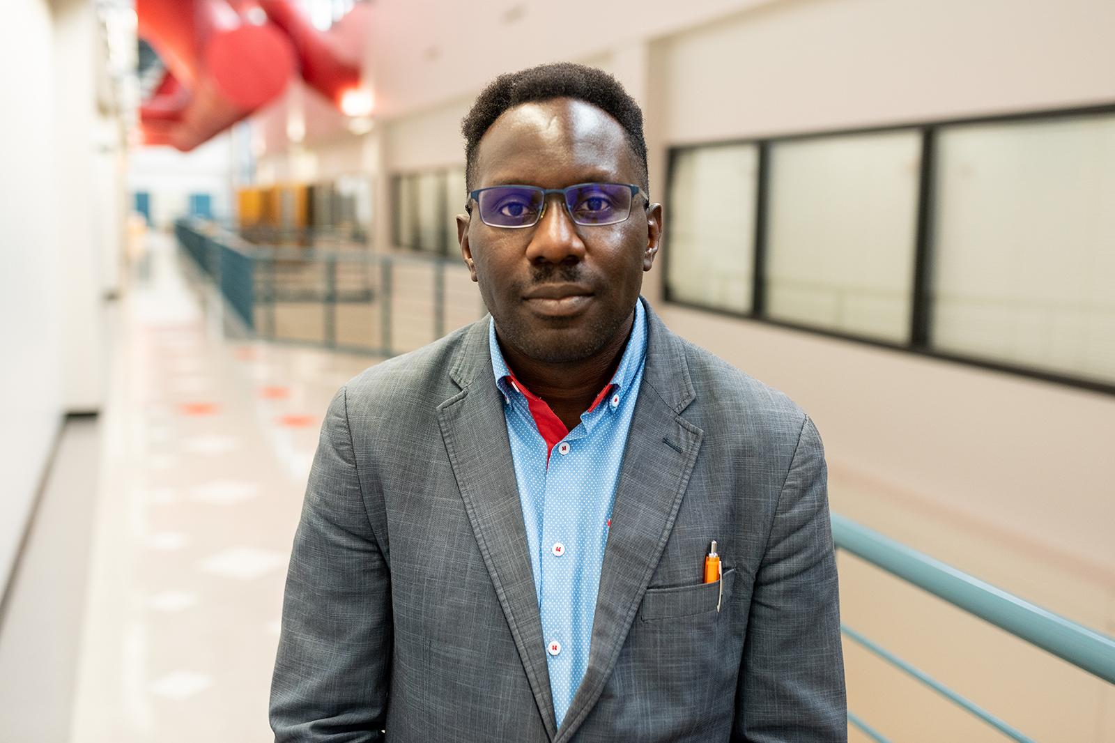 Deji Akinwande Named 2023 MRS Fellow Texas ECE Electrical